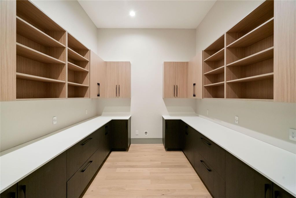 Scullery / prep pantry