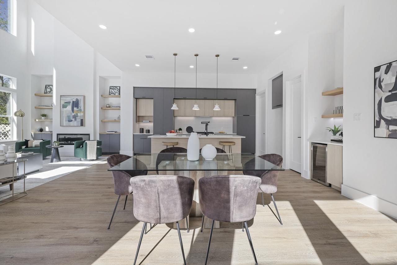 Living, dining & kitchen
