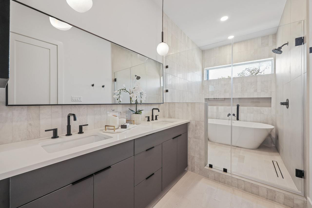 Primary bath